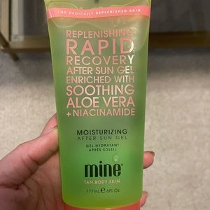 Moisturizing after sun gel